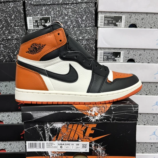 Jordan Logo High-Top Sneakers ジョーダン ロゴ ハイトップ スニーカー