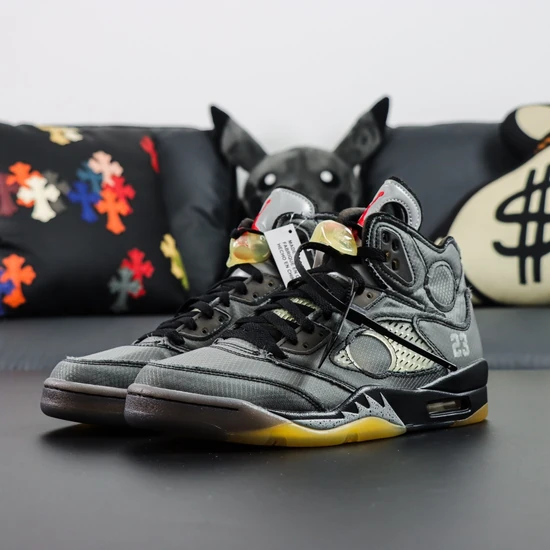 Off-White × Nike Air Jordan 5 Black/Muslin/Fire Red CT8480-001 オフホワイト × ナイキ エアジョーダン5 ブラック/モスリン/ファイヤーレッド