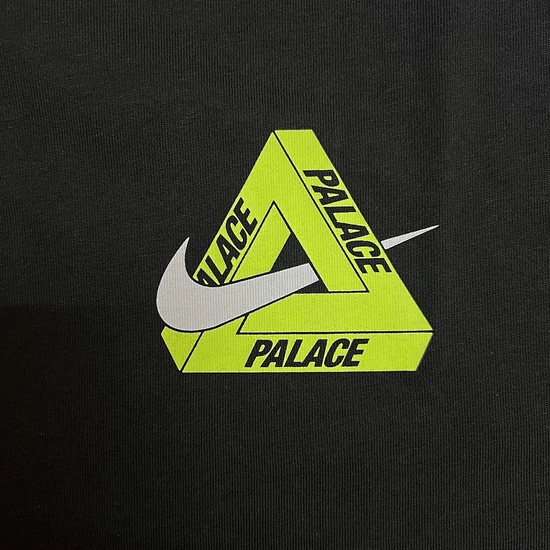 Palace x Nike Logo T-Shirt ブラック パレス ナイキ ロゴ Tシャツ ブラック
