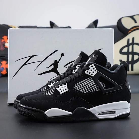 Nike Air Jordan 4 Retro White Thunder FQ8138-001 ナイキ エアジョーダン4 レトロ ホワイトサンダー