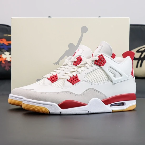 Nike SB × Air Jordan 4 Varsity Red DR5415-106 ナイキ SB × エアジョーダン4 バーシティレッド