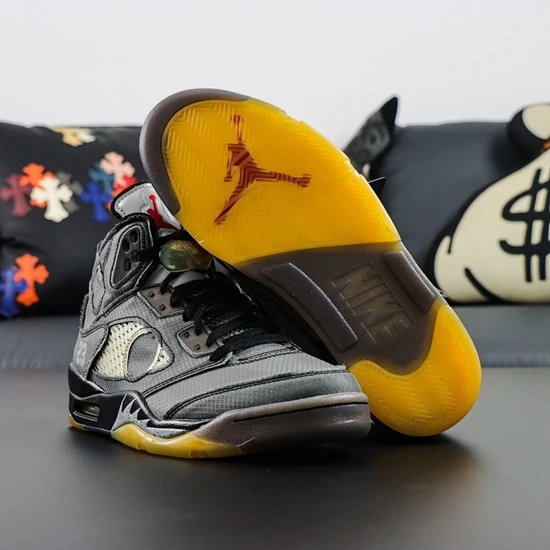 Off-White × Nike Air Jordan 5 Black/Muslin/Fire Red CT8480-001 オフホワイト × ナイキ エアジョーダン5 ブラック/モスリン/ファイヤーレッド