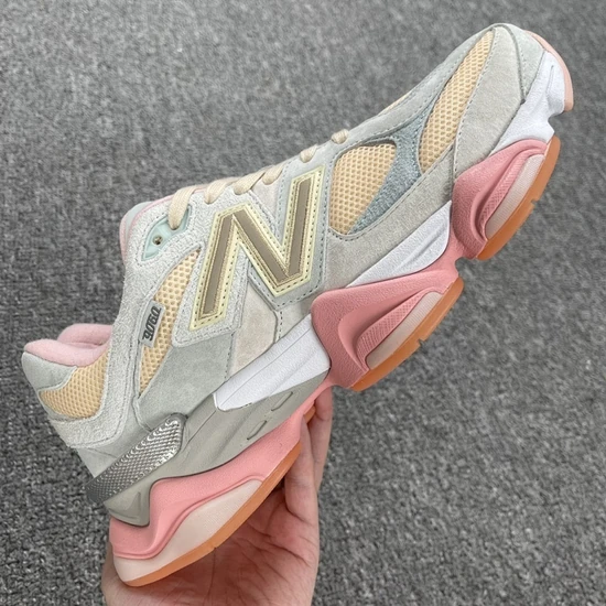 New Balance Logo Sneakers ニューバランス ロゴ スニーカー