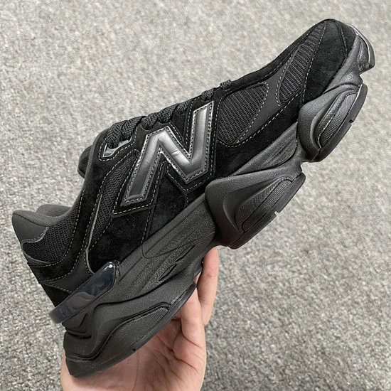 New Balance 9060 Triple Black U9060BPM ニューバランス 9060 トリプルブラック