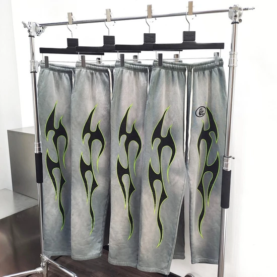 Hellstar Flame Graphic Sweatpants ヘルスター フレーム グラフィック スウェットパンツ