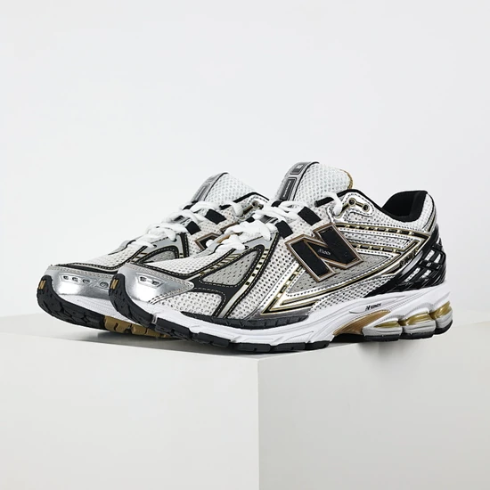 New Balance 1906R Silver M1906RA ニューバランス 1906R シルバー