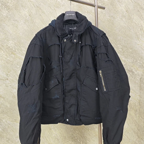 Balenciaga Distressed Patchwork Down Jacket バレンシアガ ディストレス パッチワーク ダウン ジャケット