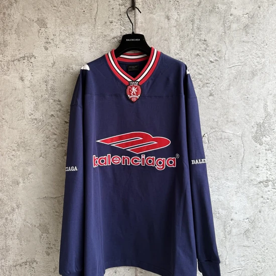 Balenciaga Logo Graphic Sweatshirt バレンシアガ ロゴ グラフィック スウェットシャツ