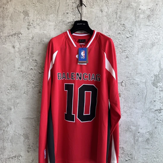 Balenciaga NBA Logo Graphic Long Sleeve T-Shirt バレンシアガ NBA ロゴ グラフィック ロングスリーブ Tシャツ